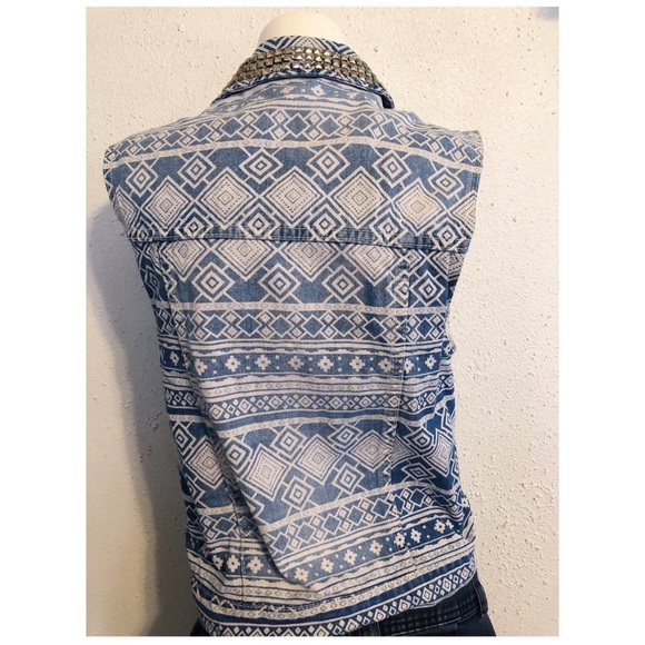 Tribal Print Vest - Picture 2 of 3